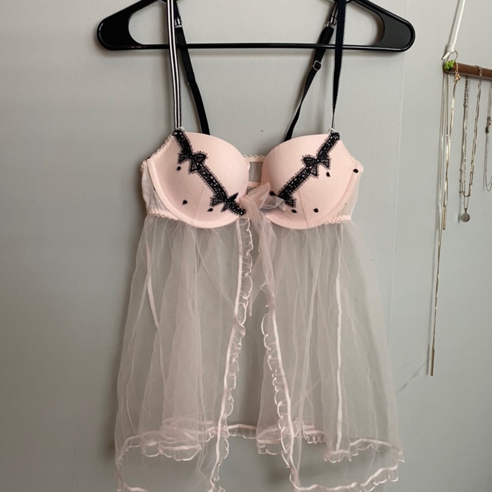 NWT Victoria’s Secret Lingerie Set